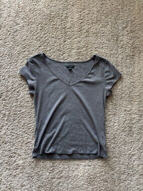wild fable Gray V-Neck Short Sleeve Tee